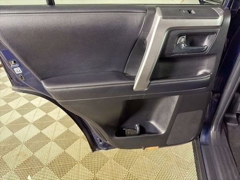 Used 2019 Toyota 4Runner SR5 Premium image 11