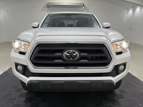 Used 2021 Toyota Tacoma SR5 w/ Technology Package image 2