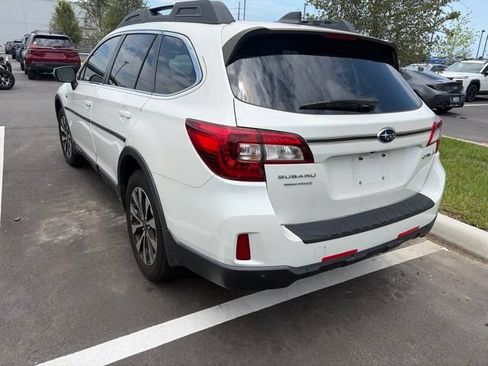 Used 2017 Subaru Outback 2.5i Limited AWD/4WD image 6
