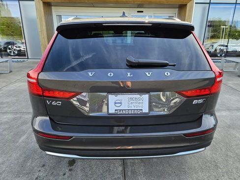 Used 2025 Volvo V60 B5 Cross Country Plus AWD/4WD image 6