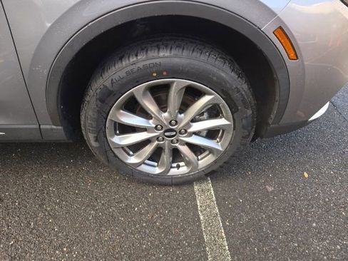 Certified 2022 Lincoln Corsair AWD w/ Premium Package image 38