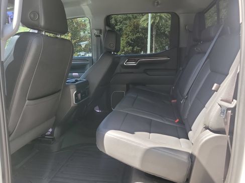 Used 2022 GMC Sierra 1500 SLT w/ SLT Premium Plus Package AWD/4WD image 25