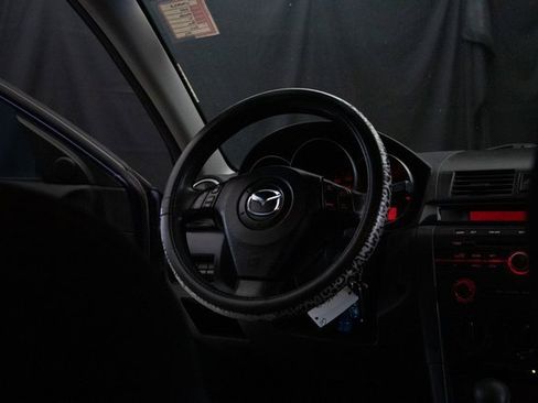 Used 2005 MAZDA MAZDA3 I w/ Pwr & 16" Alloy Wheel Pkg image 13