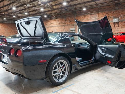 Used 2004 Chevrolet Corvette Z06 RWD image 28