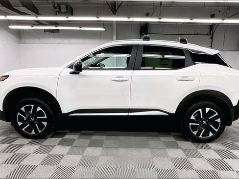 New 2026 Nissan Kicks SV w/ Cold Weather Package AWD/4WD image 19
