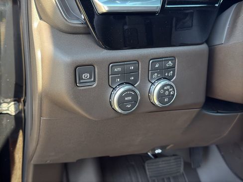 New 2026 GMC Sierra 1500 SLT w/ SLT Premium Plus Package AWD/4WD image 11