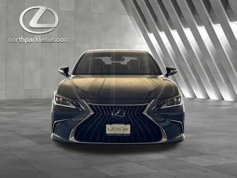 Certified 2025 Lexus ES 350 w/ Premium Package image 6