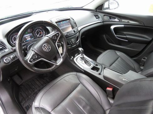 Used 2015 Buick Regal image 11