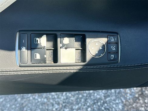 Used 2021 Tesla Model S Long Range Plus image 18