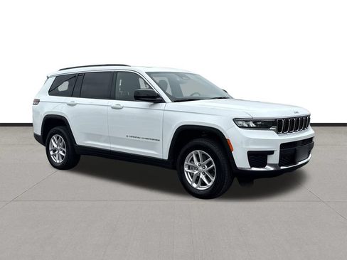 Used 2025 Jeep Grand Cherokee L Laredo RWD image 3