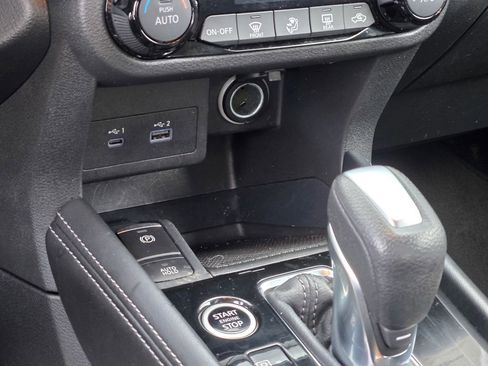 Used 2023 Nissan Kicks SR w/ Interior Electronics Package image 36