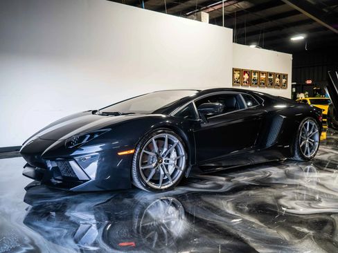 Used 2015 Lamborghini Aventador LP 700-4 image 15