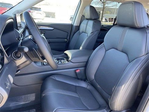 New 2025 Honda Pilot Touring image 24