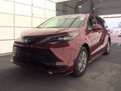 Used 2024 Toyota Sienna LE