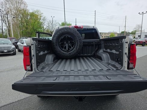 New 2026 Chevrolet Colorado ZR2 w/ ZR2 Bison Edition AWD/4WD image 17