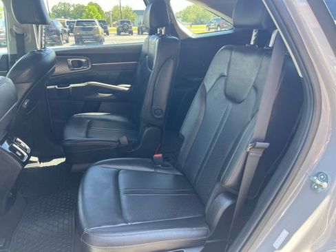 Used 2023 Kia Sorento SX FWD image 19