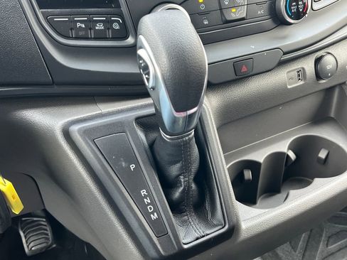 New 2025 Ford Transit 250 148 Medium Roof image 9