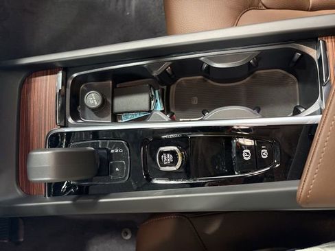 New 2025 Volvo XC60 T8 Plus w/ Climate Package image 22