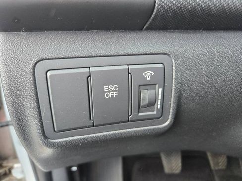 Used 2010 Hyundai Elantra SE FWD image 15