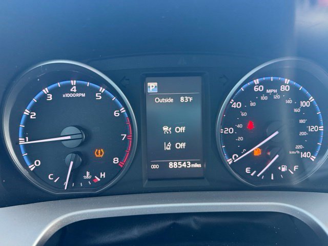 Used 2018 Toyota RAV4 LE w/ All Weather Liner Package AWD/4WD image 19