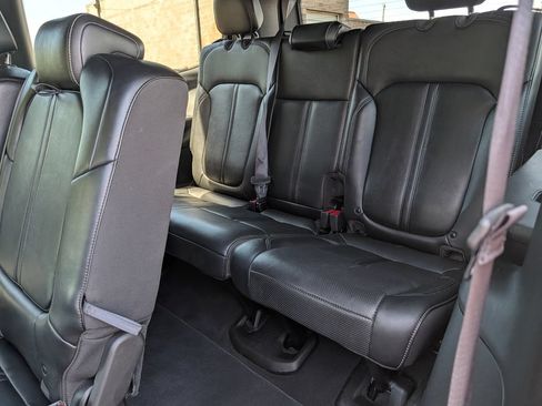 Used 2024 Jeep Wagoneer Series II w/ Flexible Seating Group AWD/4WD image 19