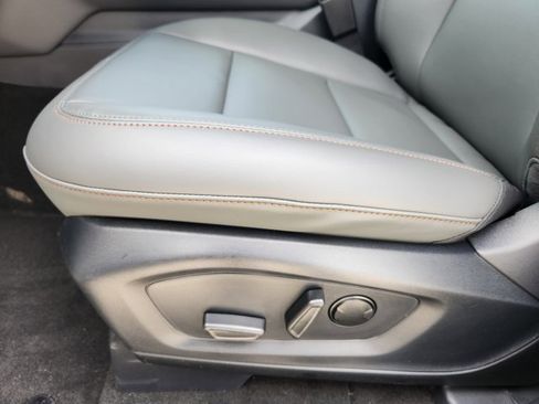 New 2026 Ford Explorer Active w/ Active Comfort Package image 35