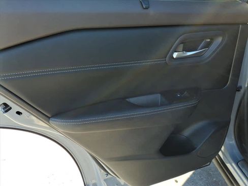 Certified 2023 Nissan Rogue SL w/ SL Premium Package image 12