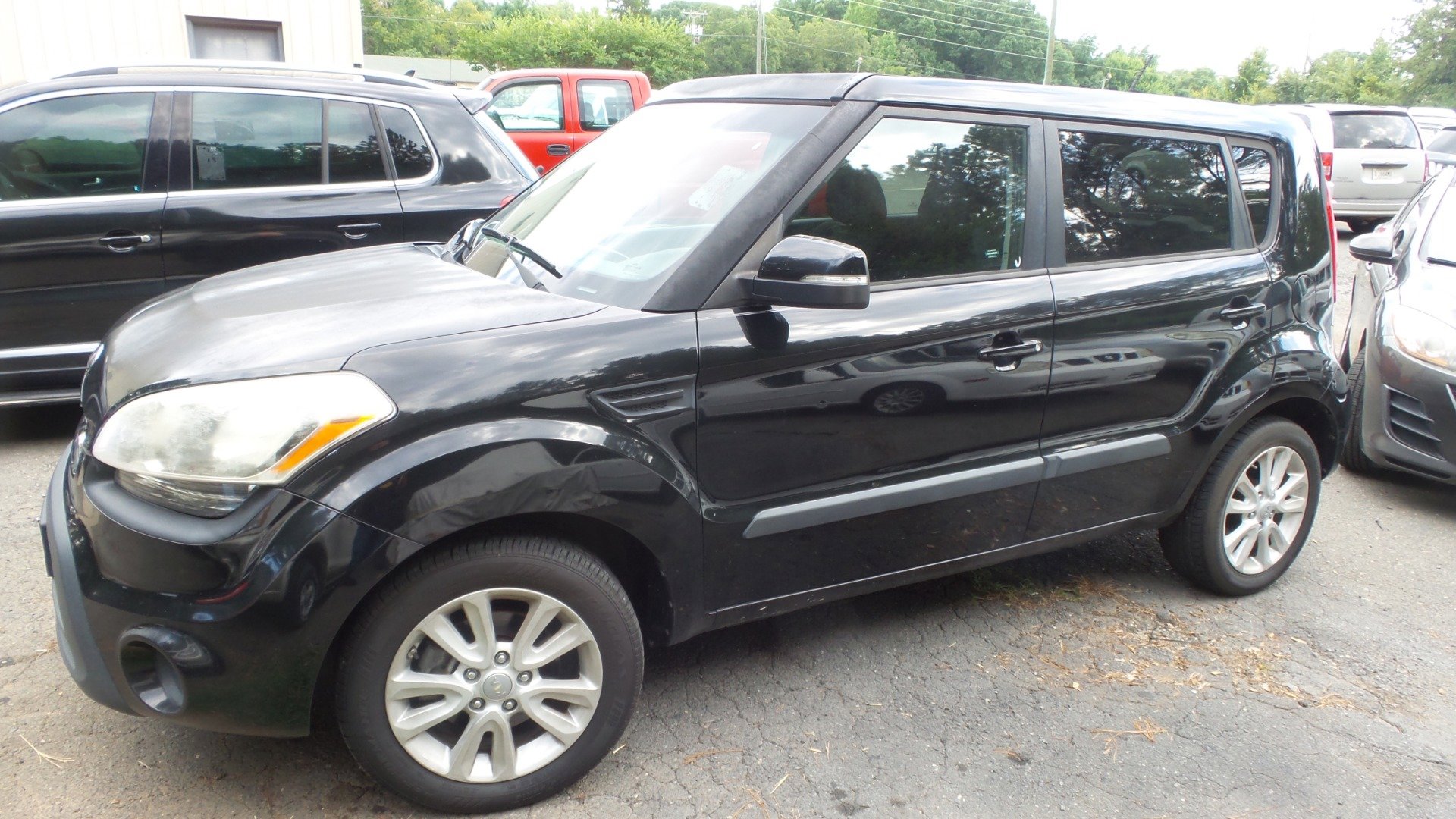 Used 2013 Kia Soul + FWD image 1