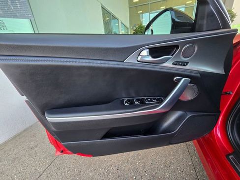 Used 2018 Kia Stinger GT1 RWD image 21