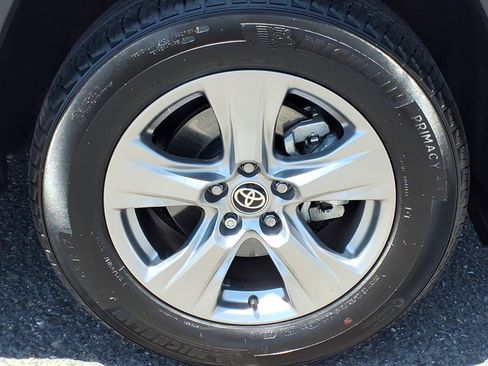 Used 2023 Toyota RAV4 XLE FWD image 9