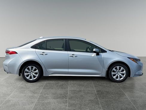 Used 2023 Toyota Corolla LE FWD image 4