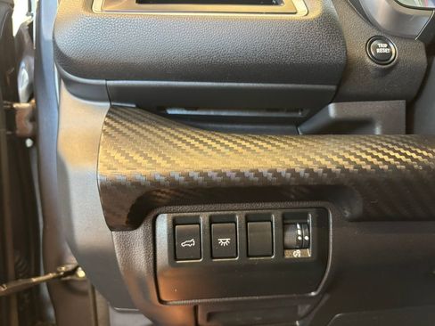 Used 2023 Subaru Ascent Premium w/ Convenience Package AWD/4WD image 16