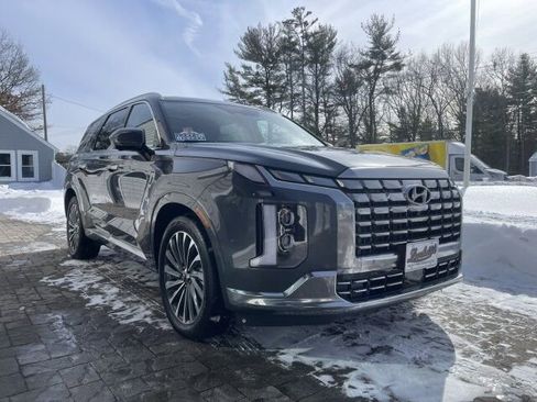 Used 2025 Hyundai Palisade Calligraphy image 2