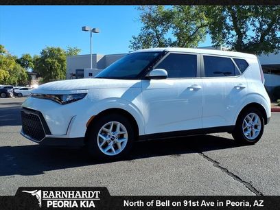 Certified 2025 Kia Soul LX w/ Option Group 015