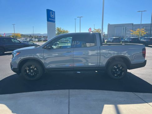 New 2026 Honda Ridgeline Black Edition image 8