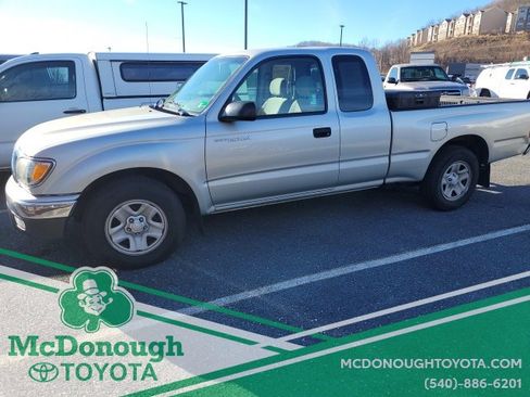 Used 2004 Toyota Tacoma 2WD Xtracab image 1