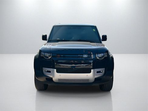 Used 2024 Land Rover Defender 110 S image 2