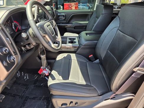 Used 2016 GMC Sierra 2500 Denali w/ Duramax Plus Package AWD/4WD image 11