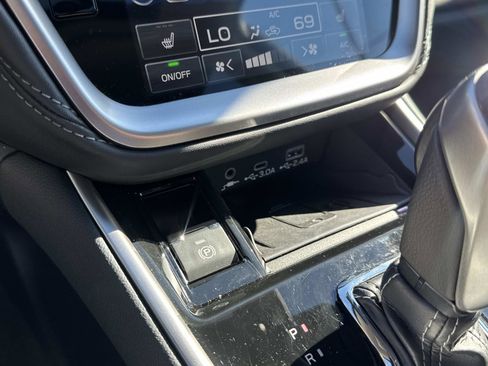 Used 2025 Subaru Outback Limited XT image 26