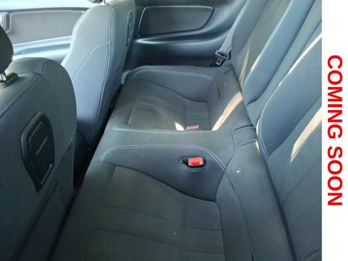 Used 2018 Ford Mustang Coupe RWD image 10