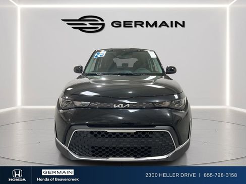 Used 2025 Kia Soul LX w/ LX Technology Package FWD image 2
