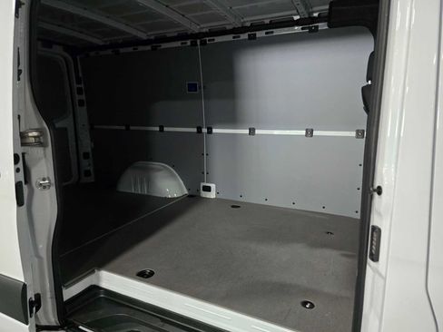 Used 2025 Mercedes-Benz Sprinter 2500 image 13