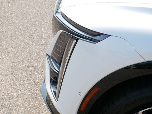 Used 2024 Cadillac Lyriq Sport RWD image 16