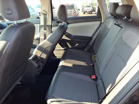 Used 2022 Volkswagen Taos SE image 25