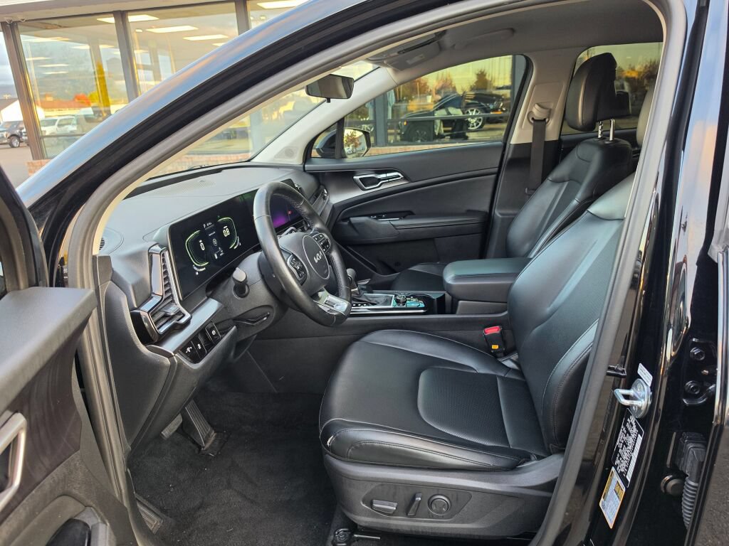 Used 2023 Kia Sportage EX AWD/4WD image 16