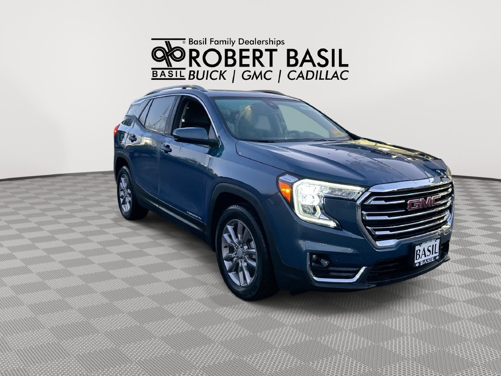 Used 2024 GMC Terrain SLT AWD/4WD image 2