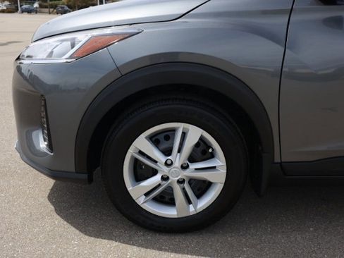 New 2025 Nissan Kicks Play S image 11