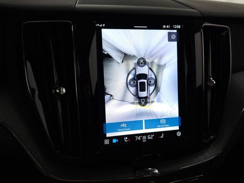Certified 2025 Volvo XC60 B5 Plus AWD/4WD image 30