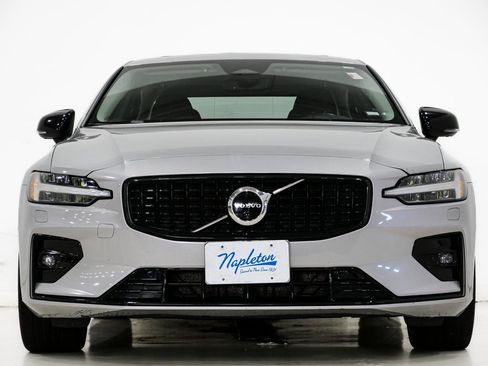 Used 2024 Volvo S60 B5 Plus image 2