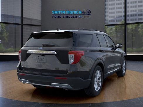 Used 2024 Ford Explorer XLT w/ Equipment Group 202A image 2